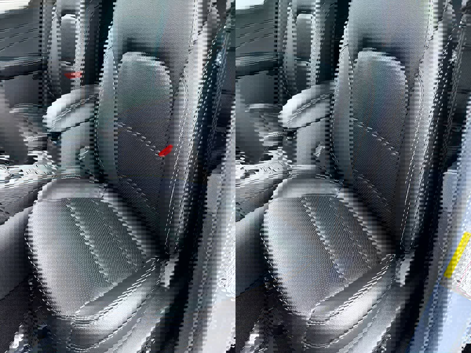 Certified 2022 Ford Escape SEL image 17