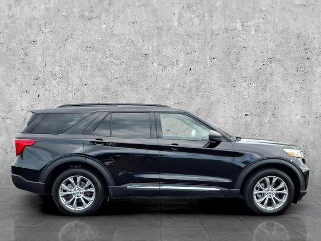 Certified 2022 Ford Explorer XLT w/ Equipment Group 202A AWD/4WD image 4