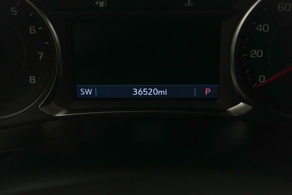 Used 2023 Chevrolet Traverse LT image 17