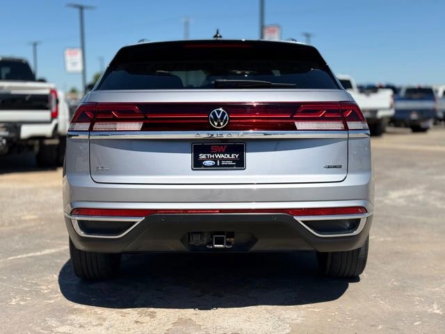 Used 2024 Volkswagen Atlas Cross Sport SEL AWD/4WD image 3