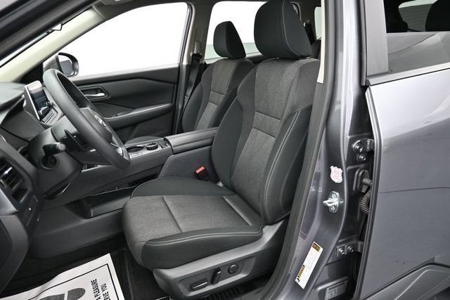Used 2024 Nissan Rogue SV AWD/4WD image 11