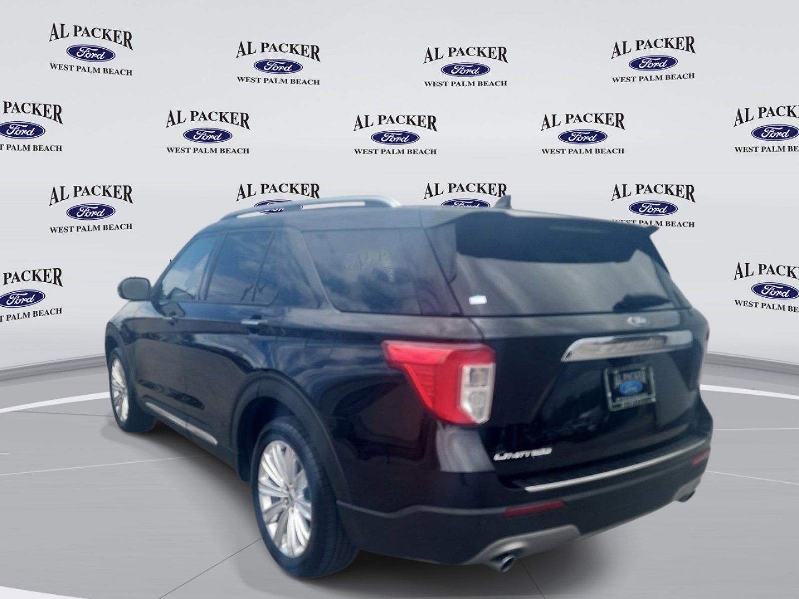 Certified 2022 Ford Explorer Limited w/ Equipment Group 301A RWD image 4