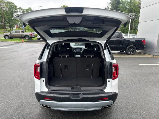 Used 2023 GMC Acadia SLT AWD/4WD image 10