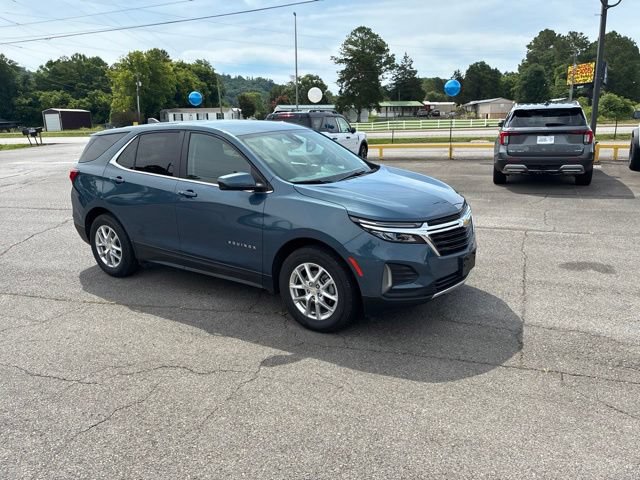 Used 2024 Chevrolet Equinox LT AWD/4WD image 4