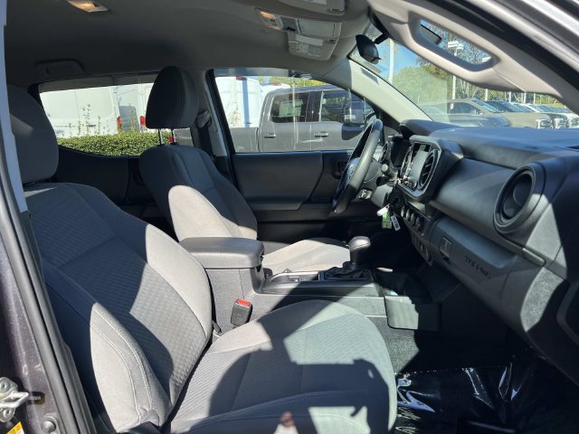 Used 2020 Toyota Tacoma SR AWD/4WD image 30