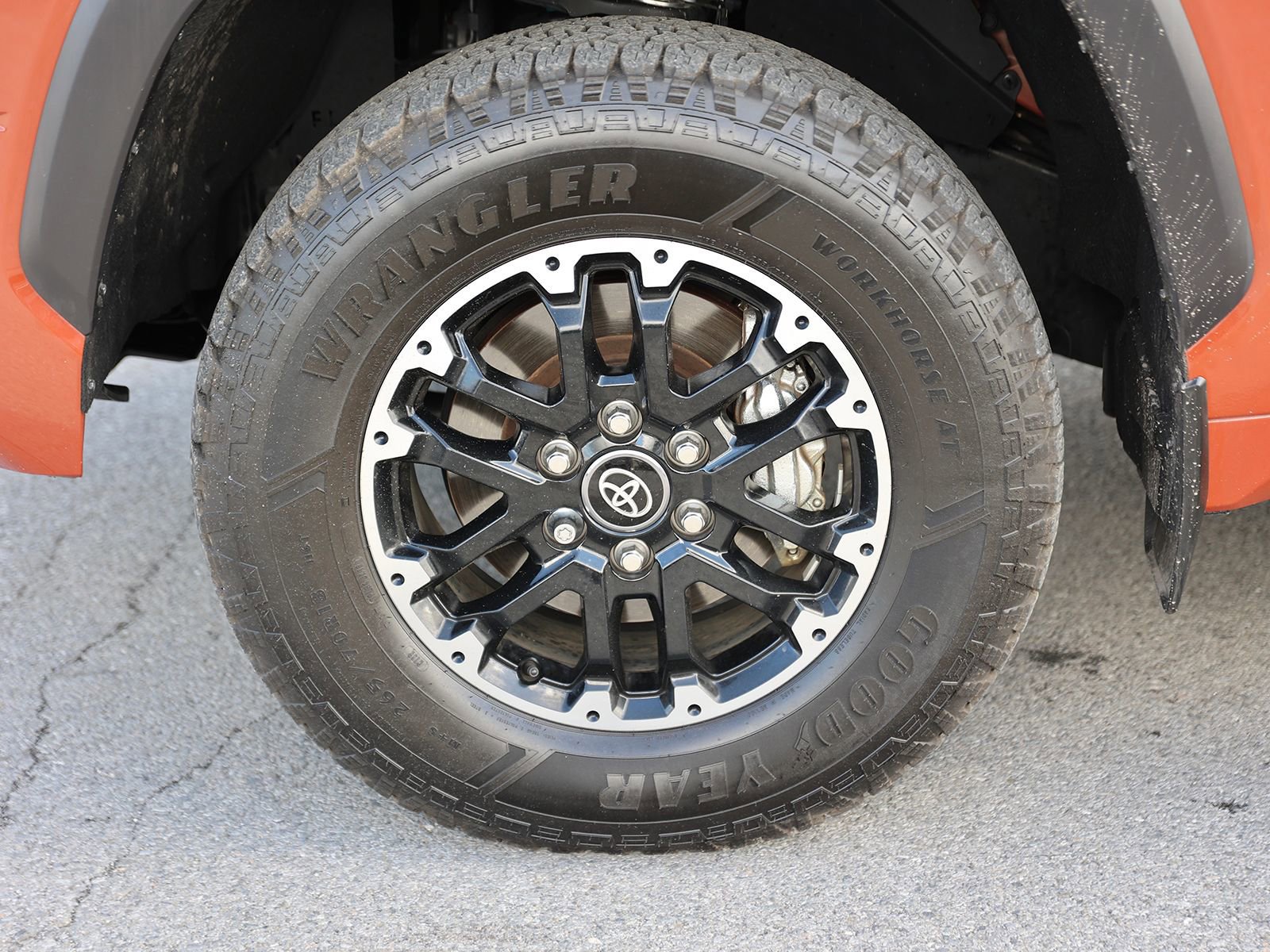 Used 2025 Toyota Tundra SR5 w/ TRD Off-Road Package AWD/4WD image 14