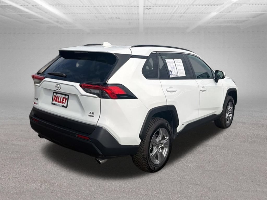 Used 2023 Toyota RAV4 XLE AWD/4WD image 12