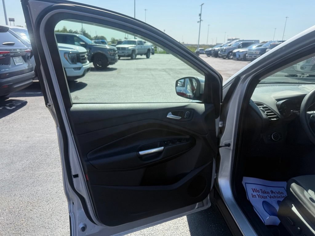 Certified 2018 Ford Escape SE w/ SE Sync 3 Package FWD image 13