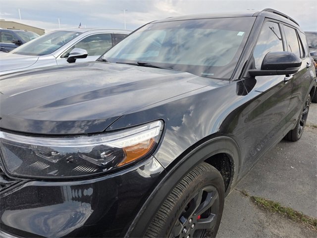 Certified 2024 Ford Explorer ST w/ Equipment Group 401A image 2