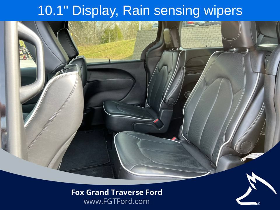 Used 2025 Chrysler Pacifica Limited FWD image 4