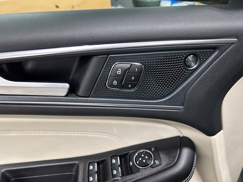Certified 2024 Ford Edge Titanium AWD/4WD image 15
