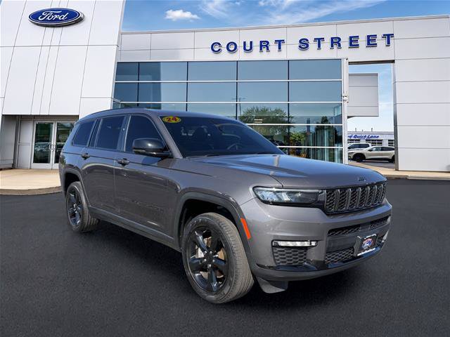 Used 2024 Jeep Grand Cherokee L Limited w/ Black Appearance Package AWD/4WD image 5