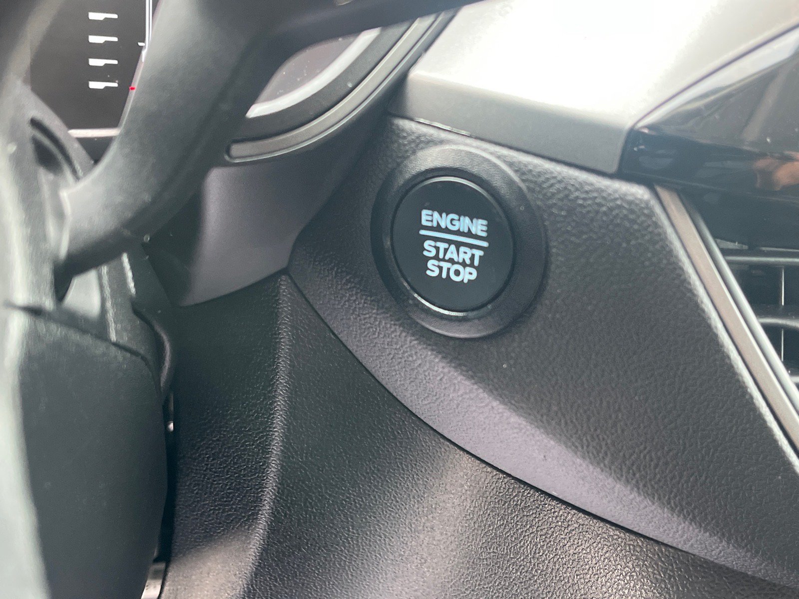 Certified 2024 Ford Escape Active AWD/4WD image 8