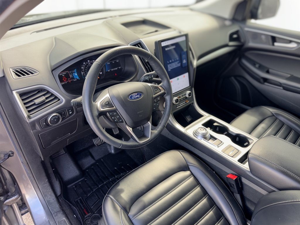 Certified 2024 Ford Edge SEL w/ Convenience Package AWD/4WD image 4