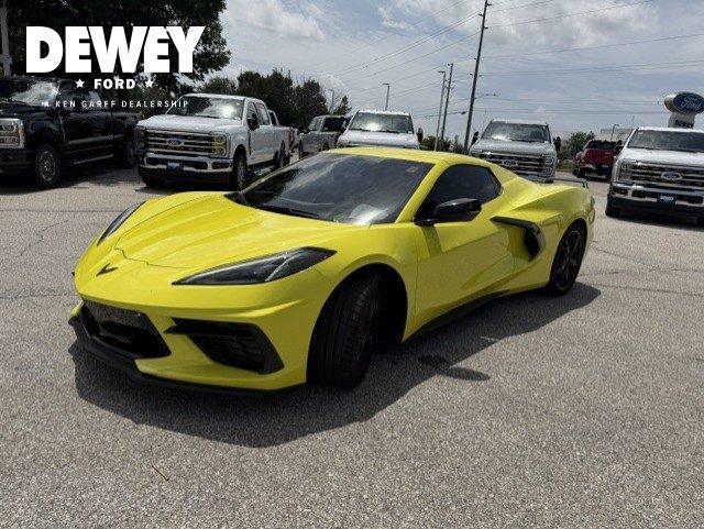 Used 2022 Chevrolet Corvette Stingray Premium Conv w/ Z51 Performance Package RWD image 3
