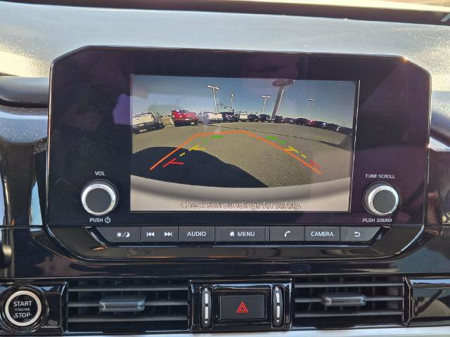 Used 2024 Nissan Pathfinder SV FWD image 19
