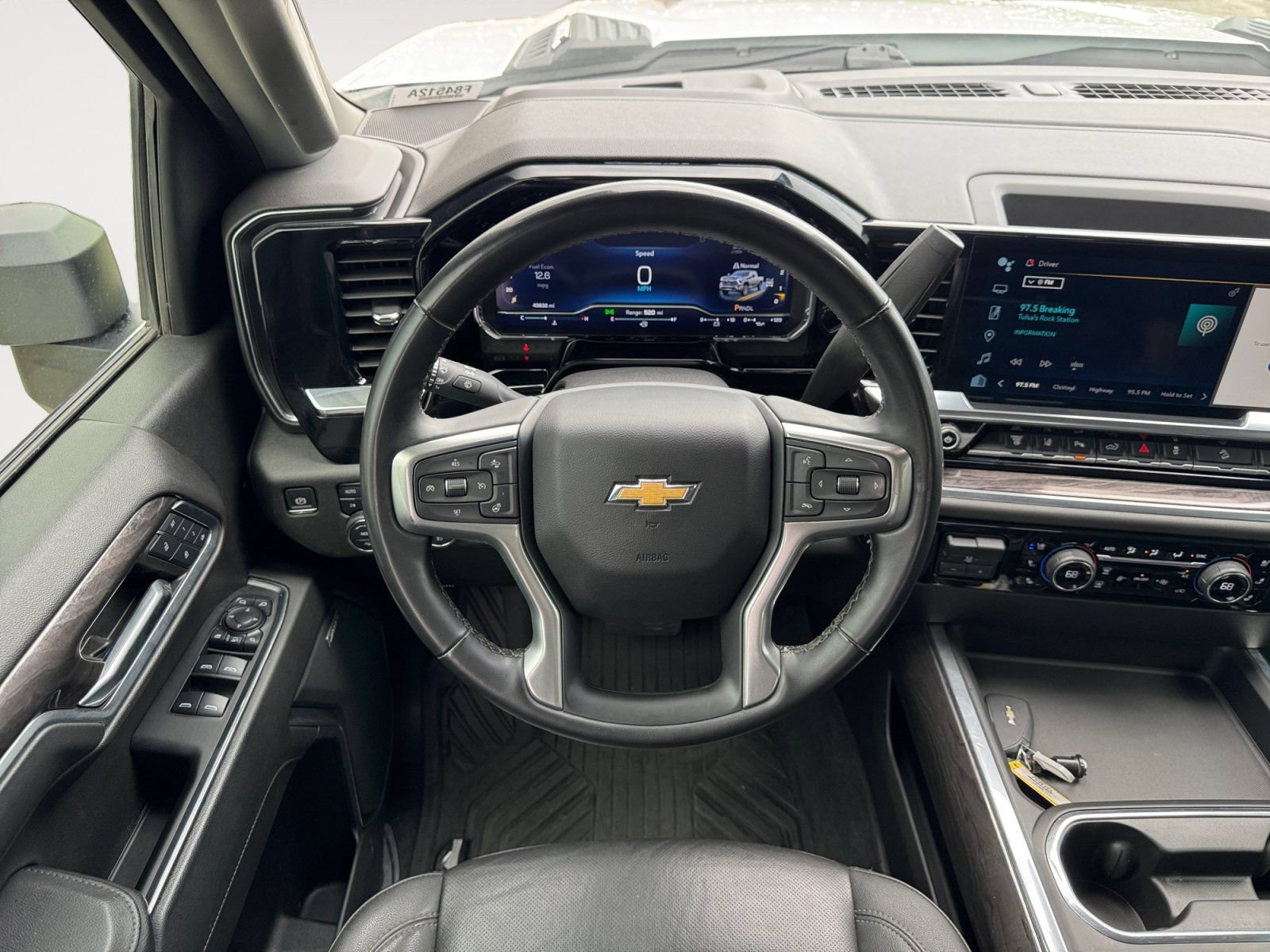 Used 2024 Chevrolet Silverado 2500 LTZ w/ LTZ Convenience Package AWD/4WD image 12
