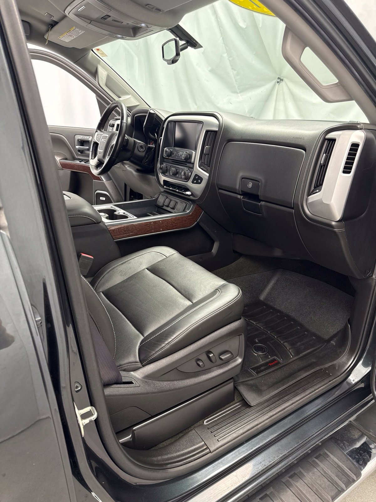 Used 2017 GMC Sierra 2500 SLT w/ Snow Plow Prep Package AWD/4WD image 31