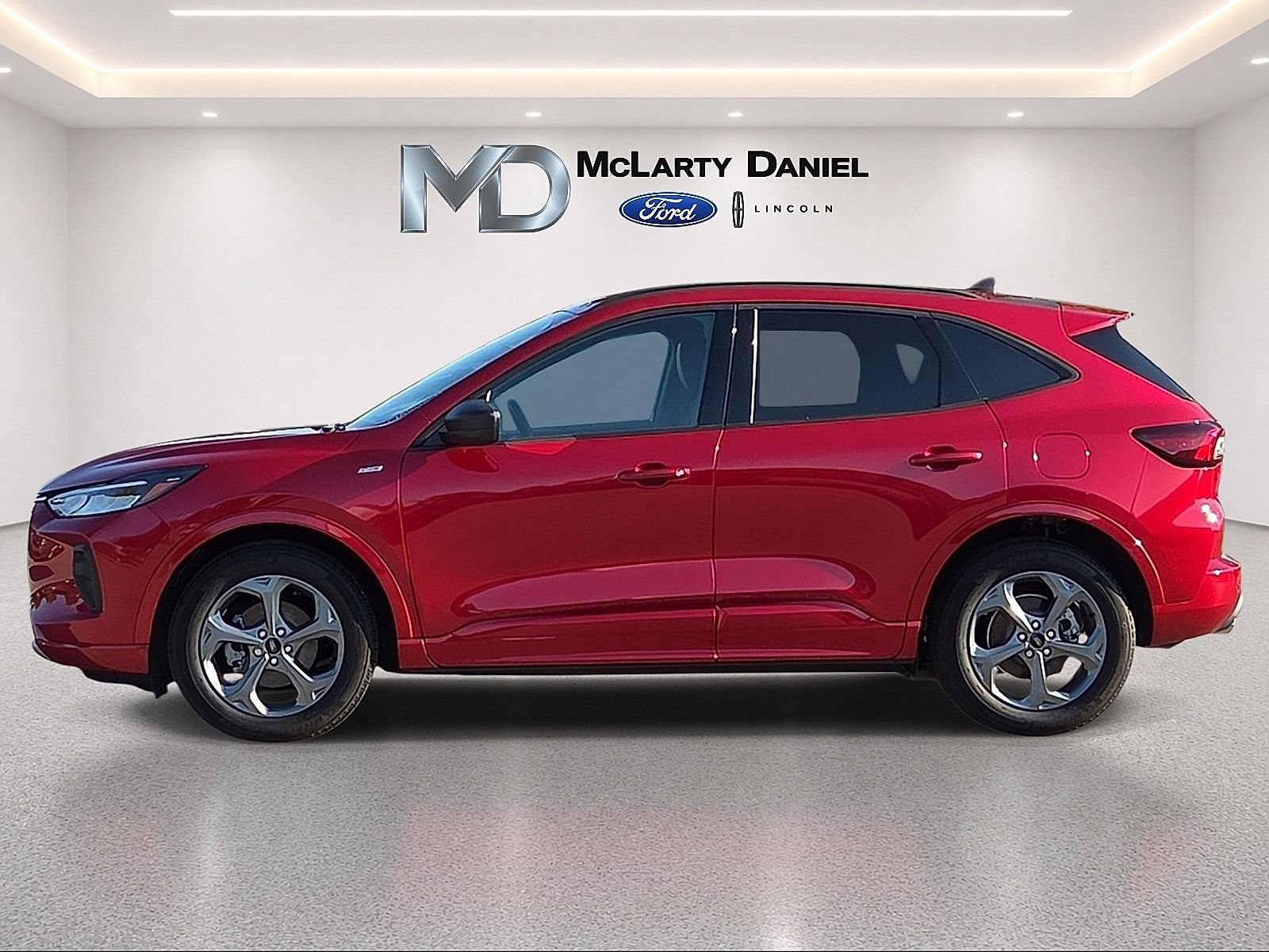 Certified 2024 Ford Escape ST-Line w/ Tech Pack #1 FWD image 3