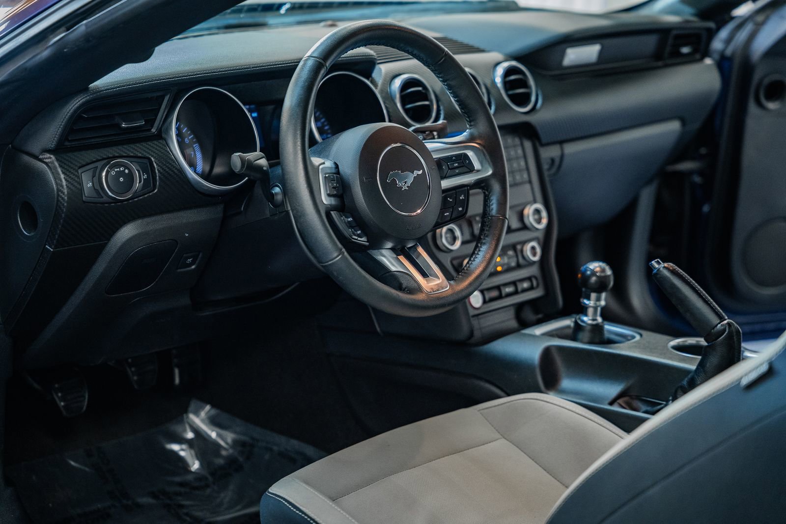 Certified 2019 Ford Mustang Coupe image 25