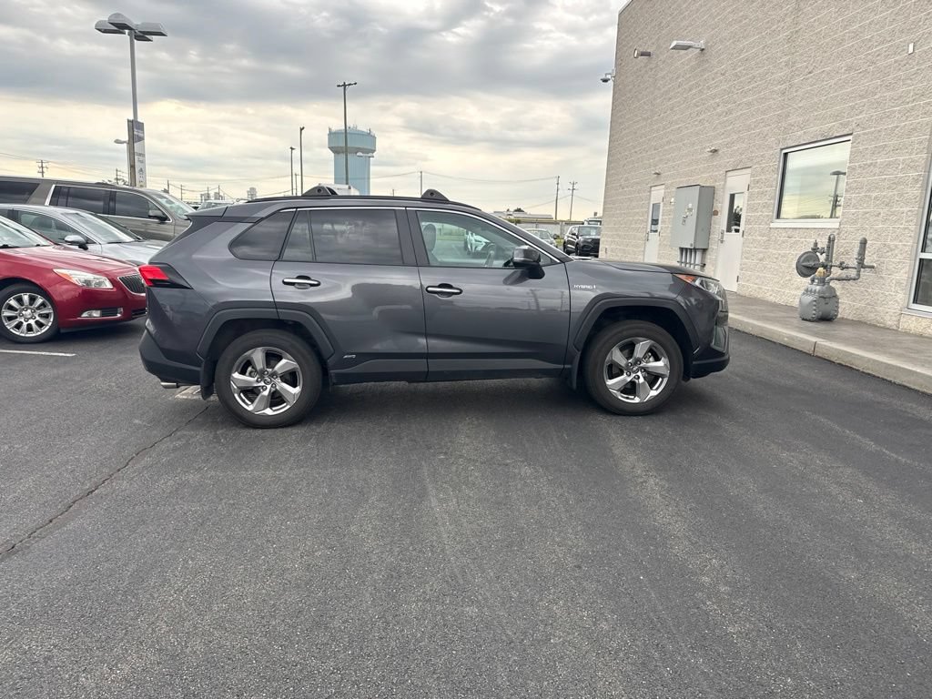 Used 2020 Toyota RAV4 Limited AWD/4WD image 6