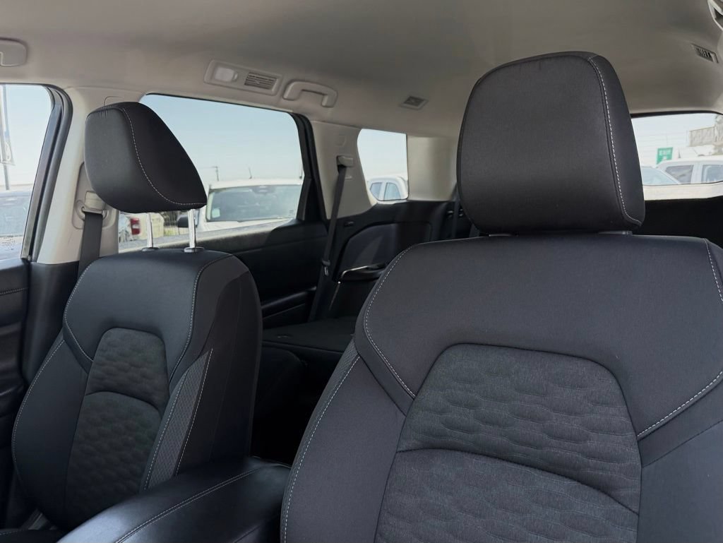 Used 2024 Nissan Pathfinder S FWD image 17