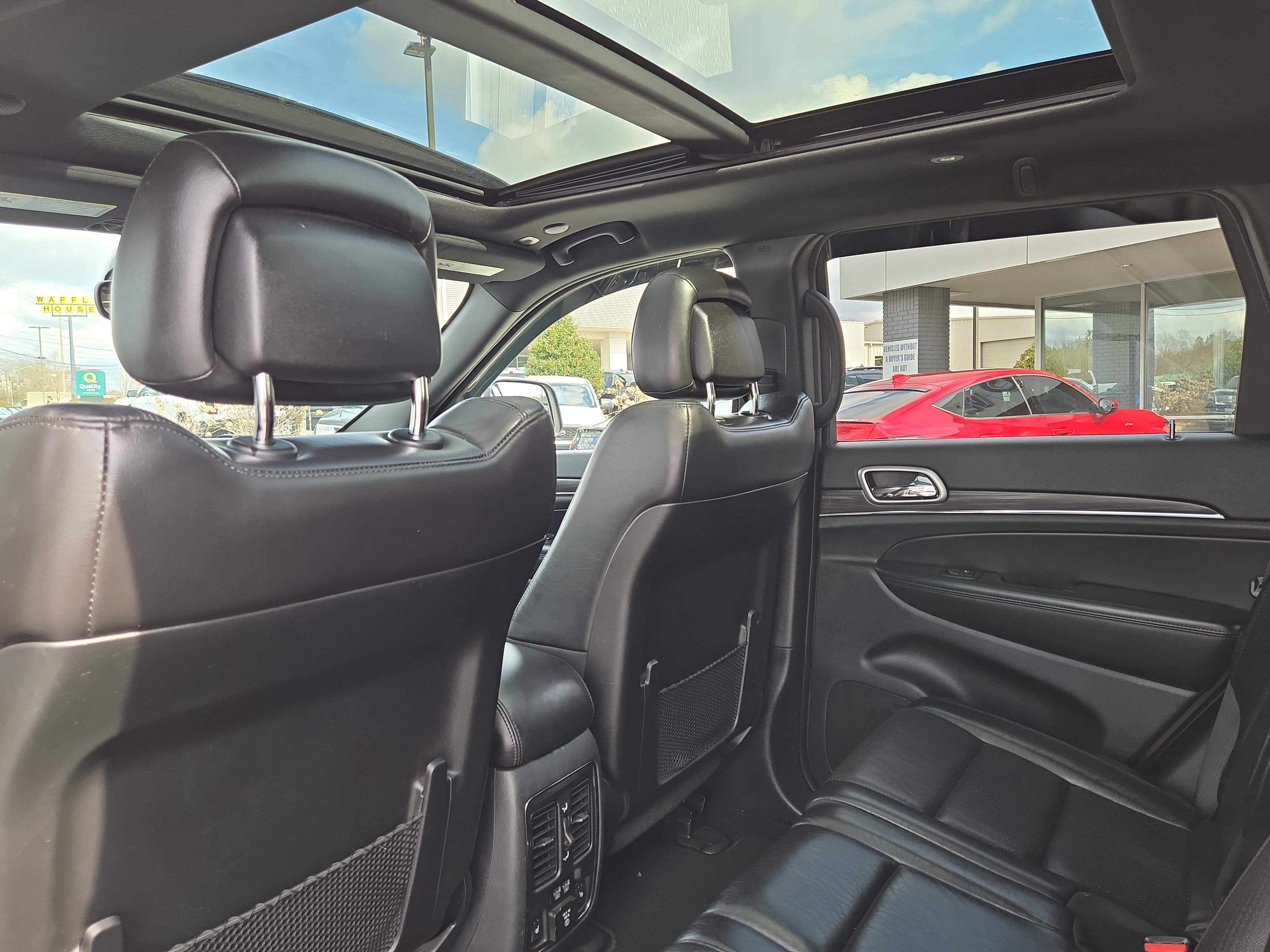 Used 2019 Jeep Grand Cherokee Limited w/ Luxury Group II image 15