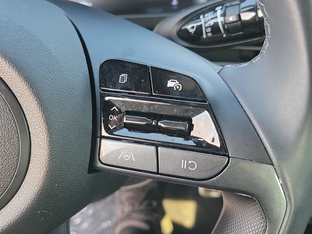 Used 2025 Hyundai Elantra Sport FWD image 18