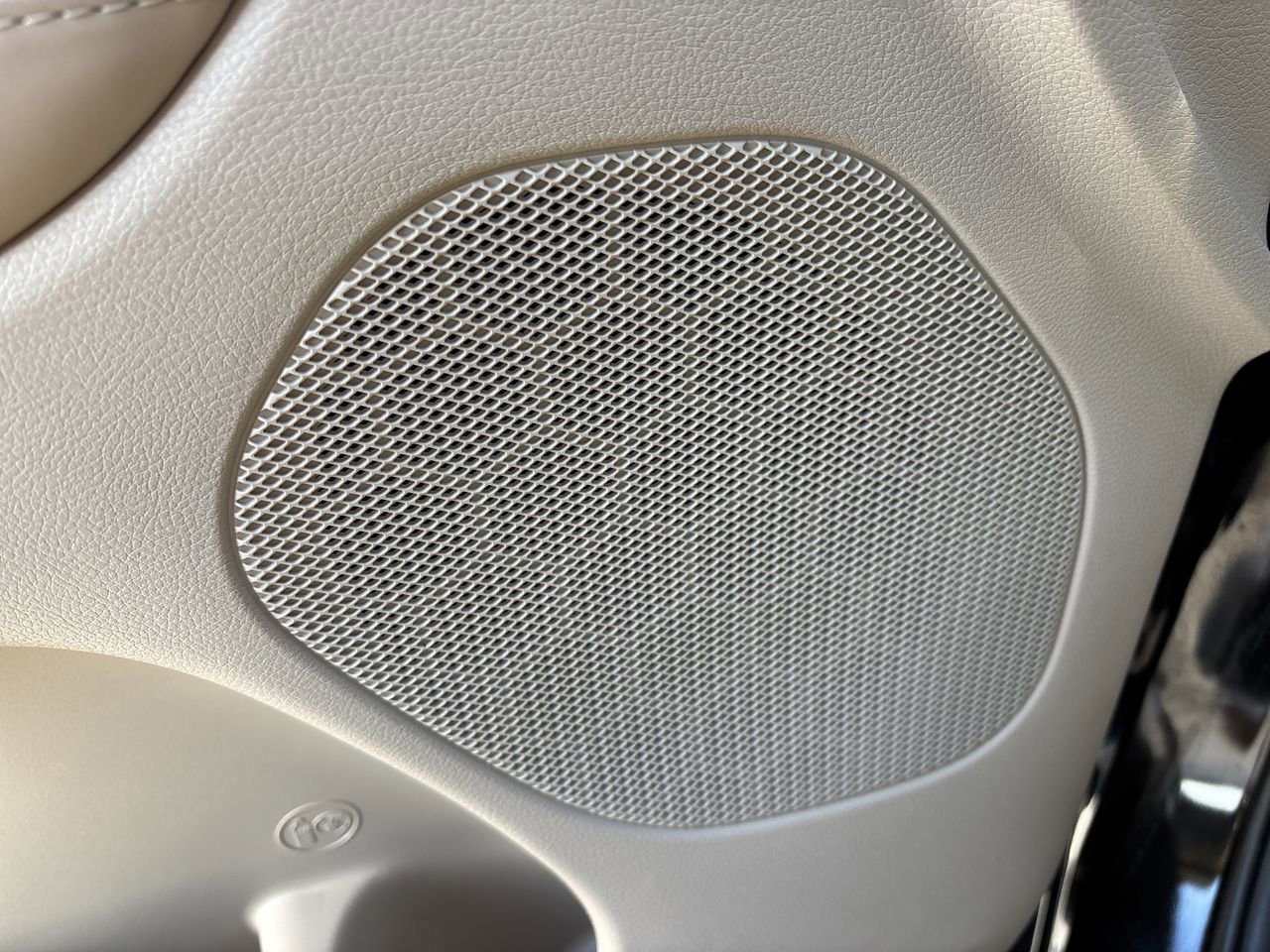 Used 2020 Jeep Grand Cherokee Overland image 25