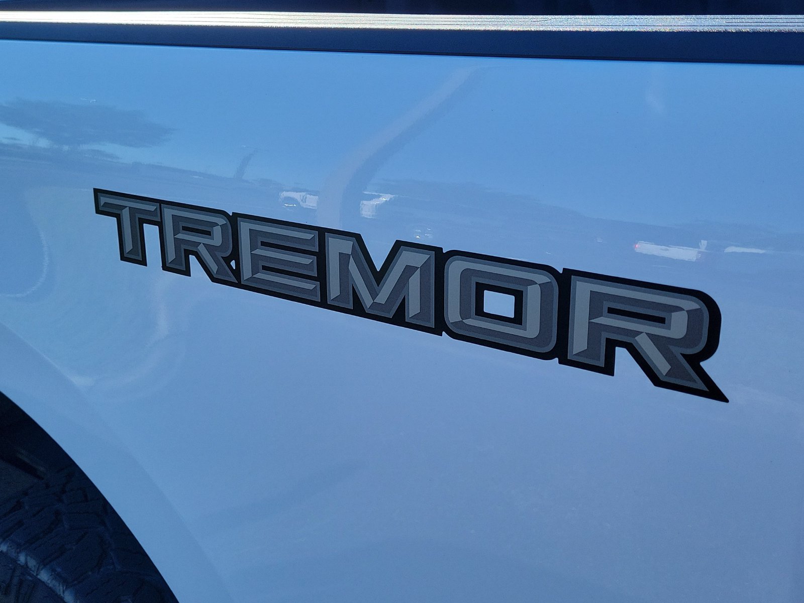 Certified 2024 Ford F250 4x4 Crew Cab Super Duty image 6