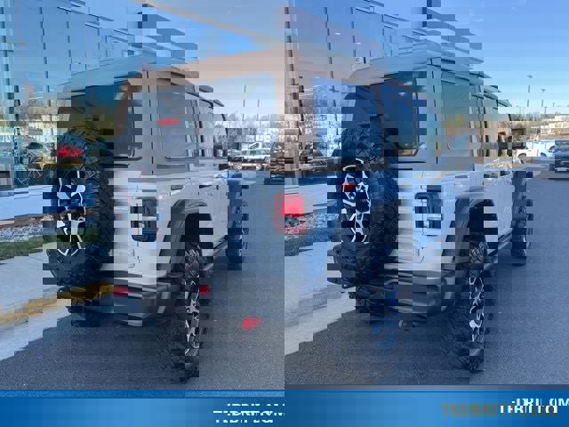 Used 2022 Jeep Wrangler Unlimited Rubicon w/ Cold Weather Group image 5