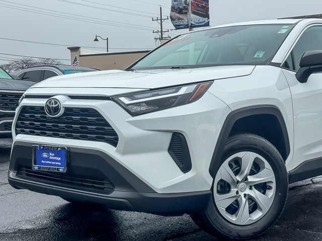 Used 2024 Toyota RAV4 LE image 2