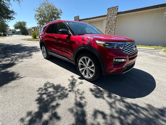 Certified 2022 Ford Explorer Platinum w/ Technology Package AWD/4WD image 4