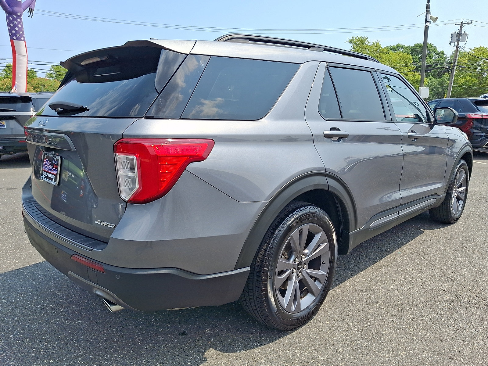 Certified 2022 Ford Explorer XLT w/ Equipment Group 202A AWD/4WD image 11