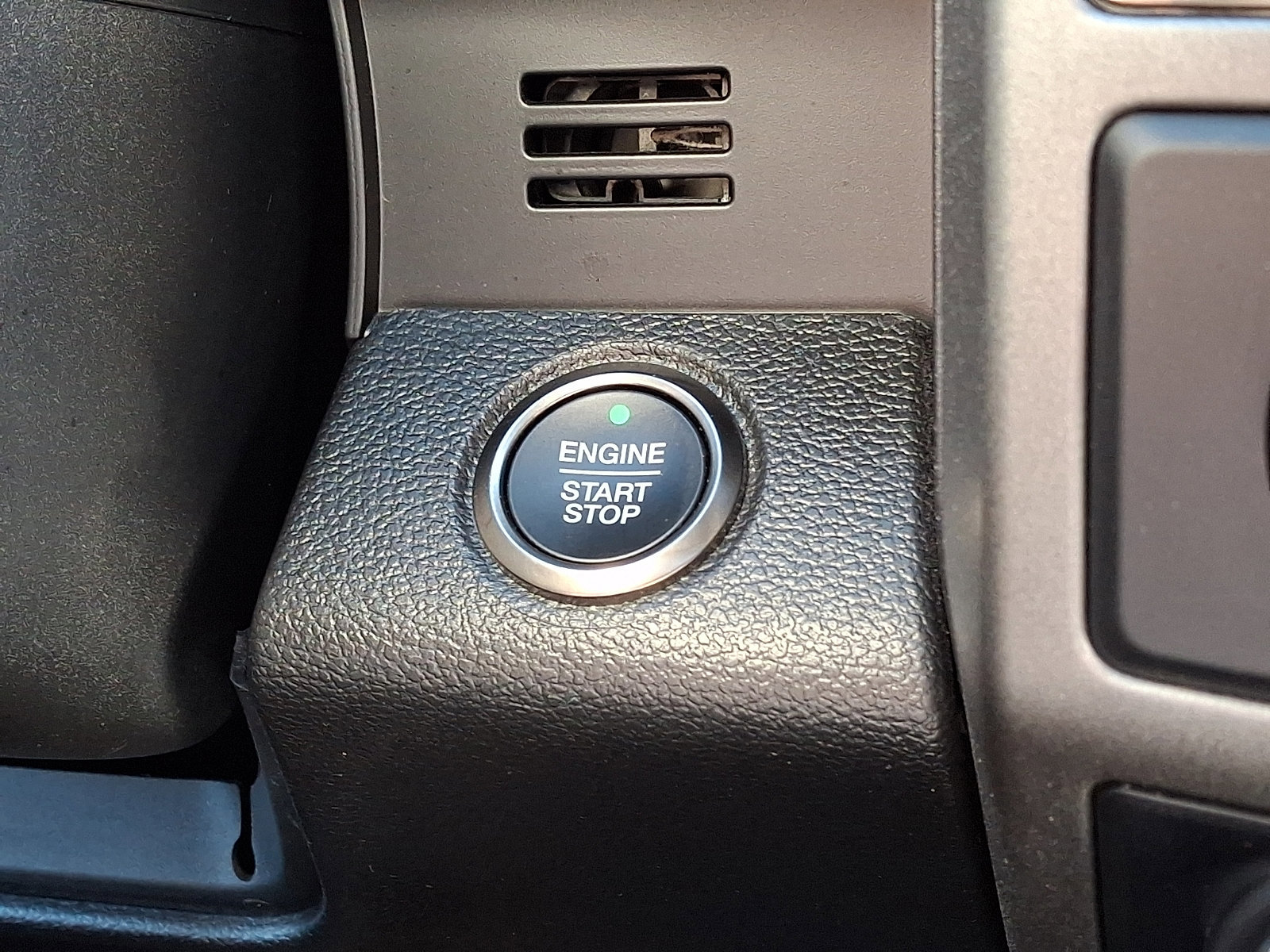 Certified 2020 Ford F150 Raptor w/ Equipment Group 802A Luxury image 27