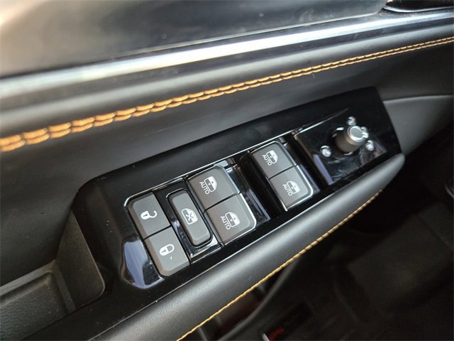 Used 2022 Jeep Grand Wagoneer Series III w/ Rear Seat Video Group 1 image 35