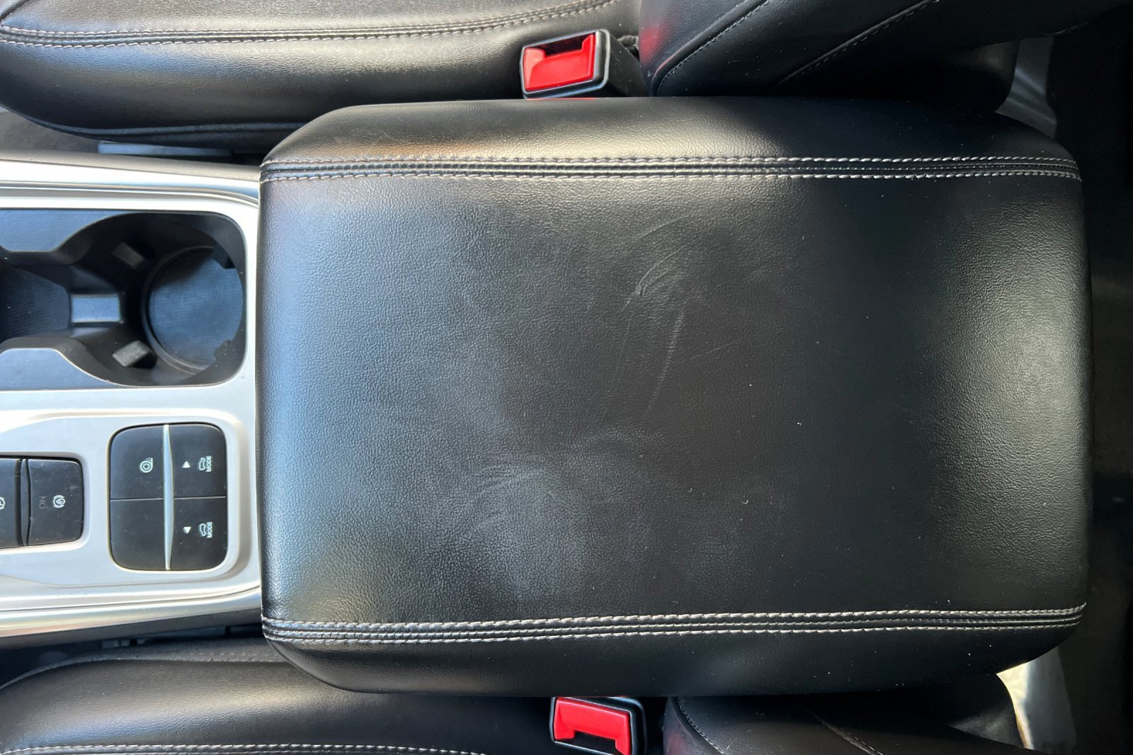 Certified 2022 Ford Explorer XLT w/ Equipment Group 202A image 32