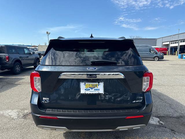 Certified 2022 Ford Explorer XLT w/ Equipment Group 202A image 3