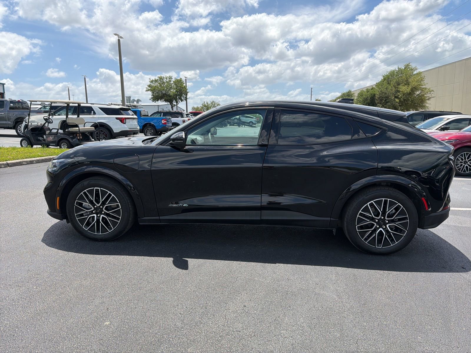 Certified 2025 Ford Mustang Mach-E Premium AWD/4WD image 5