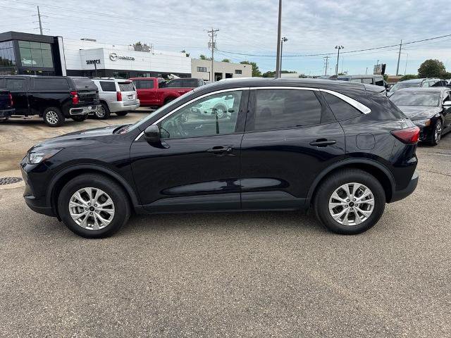 Certified 2023 Ford Escape Active w/ Tech Pack #2 AWD/4WD image 3