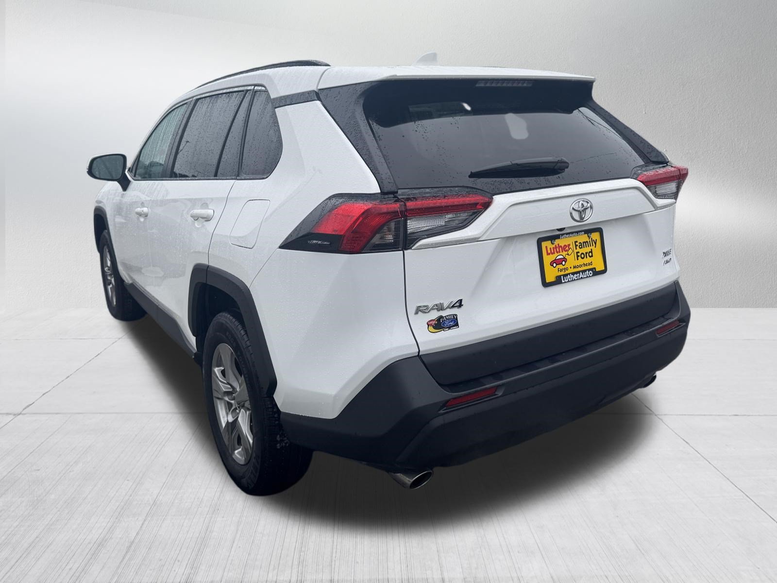 Used 2025 Toyota RAV4 XLE AWD/4WD image 5