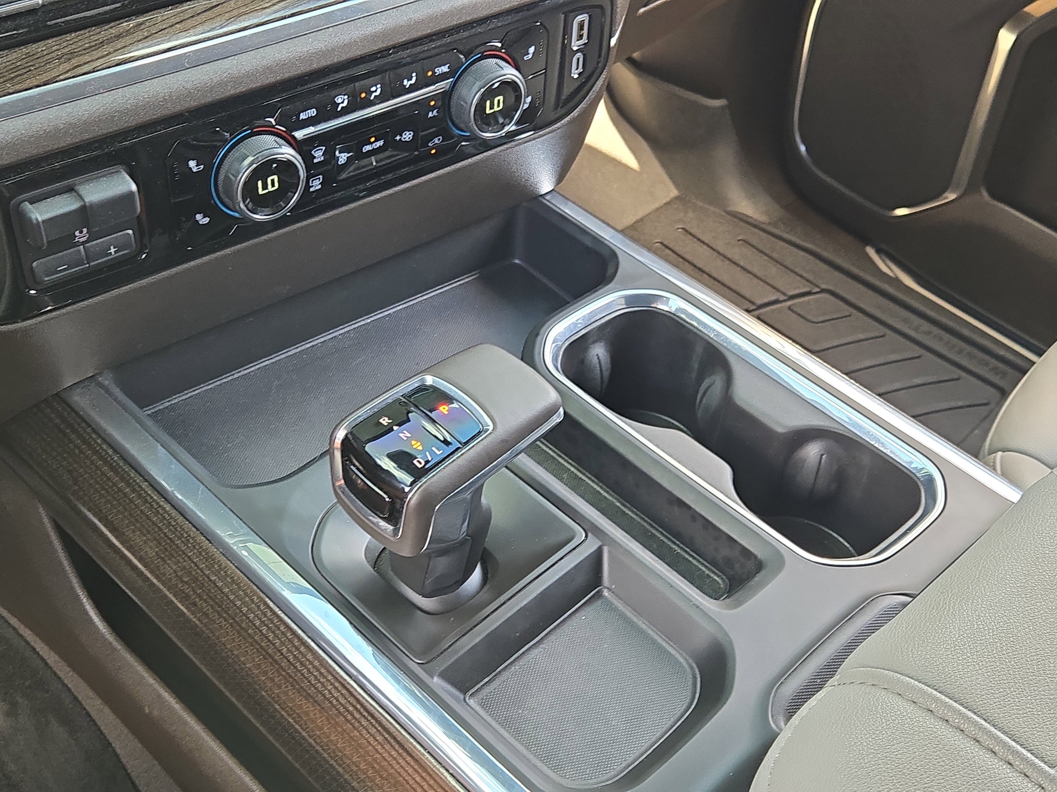 Used 2024 Chevrolet Silverado 1500 LT Trail Boss w/ Convenience Package II AWD/4WD image 31