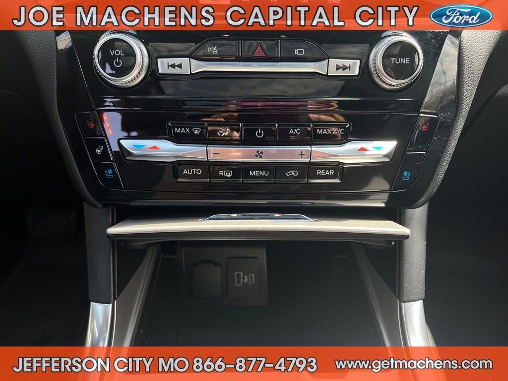 Certified 2023 Ford Explorer Limited w/ Limited Technology Package image 15