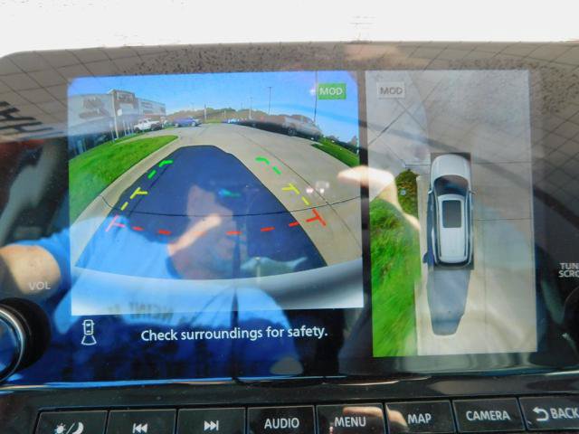 Used 2024 Nissan Pathfinder Platinum AWD/4WD image 26