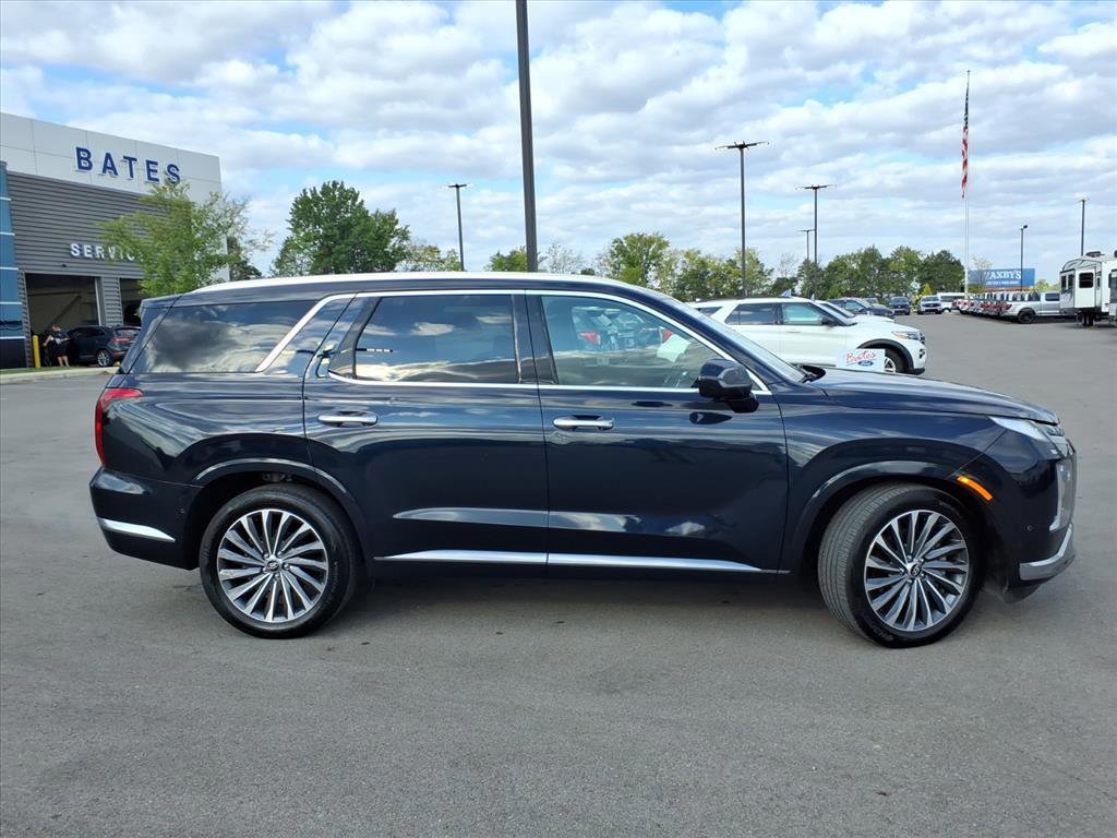 Used 2024 Hyundai Palisade Calligraphy image 6