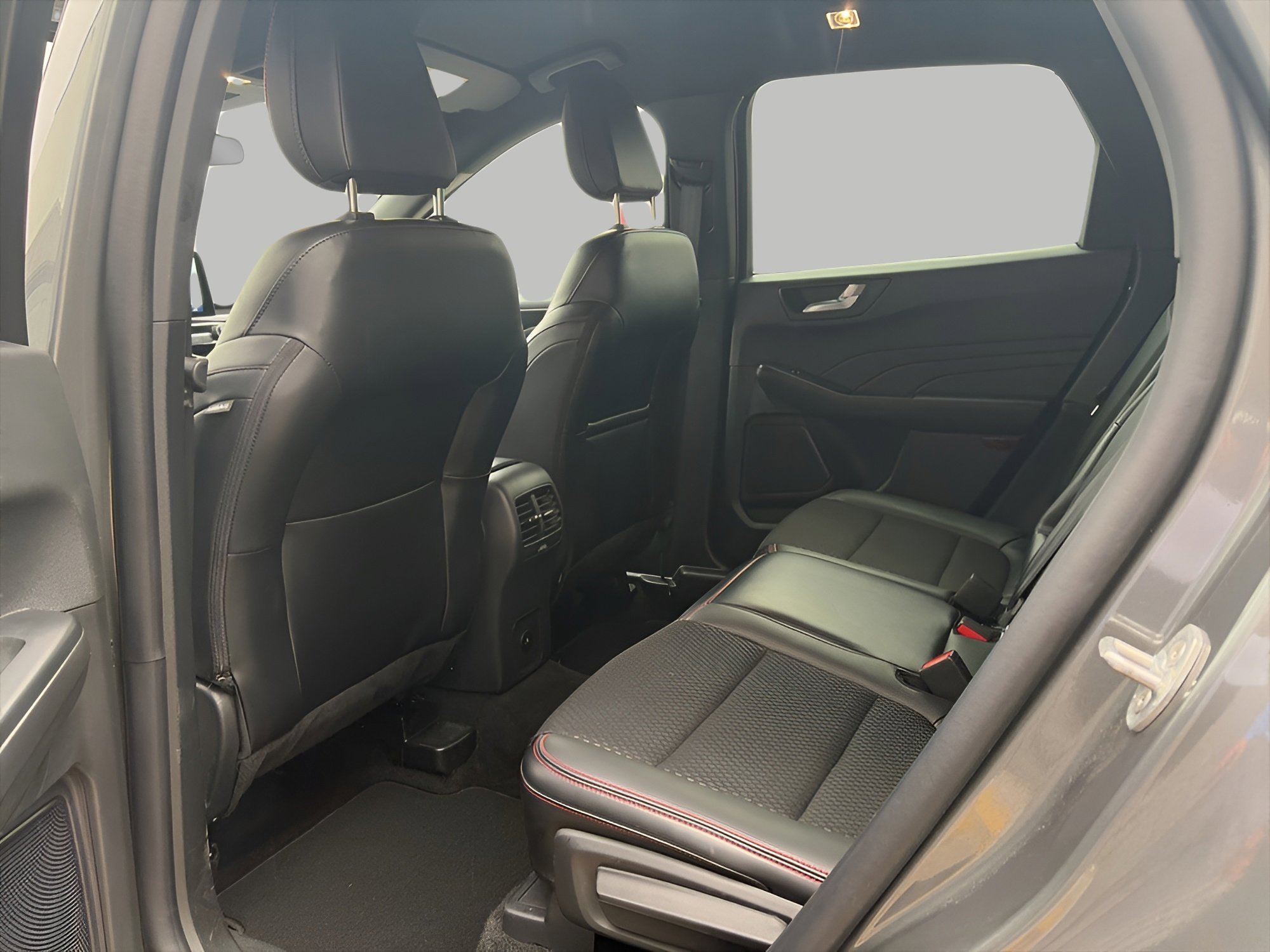 Certified 2025 Ford Escape ST-Line image 13