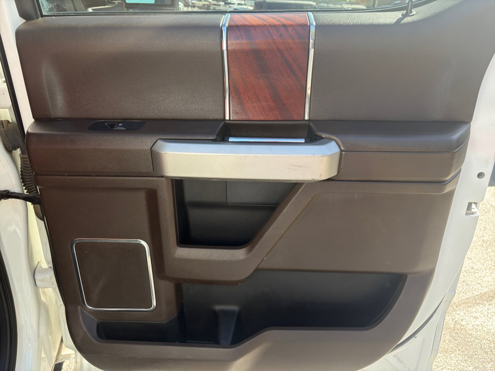 Certified 2022 Ford F350 King Ranch w/ King Ranch Ultimate Package AWD/4WD image 30