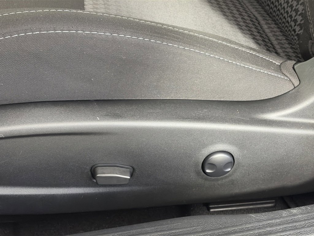 Used 2022 Dodge Challenger GT w/ Blacktop Package image 25