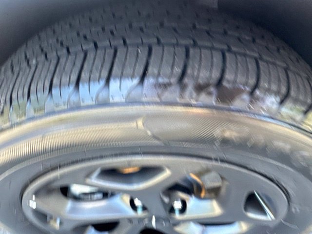 Used 2024 Chrysler Pacifica Limited FWD image 15