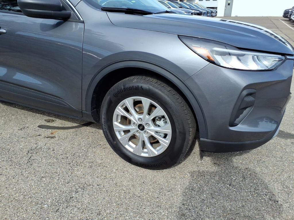 Certified 2023 Ford Escape Active image 5